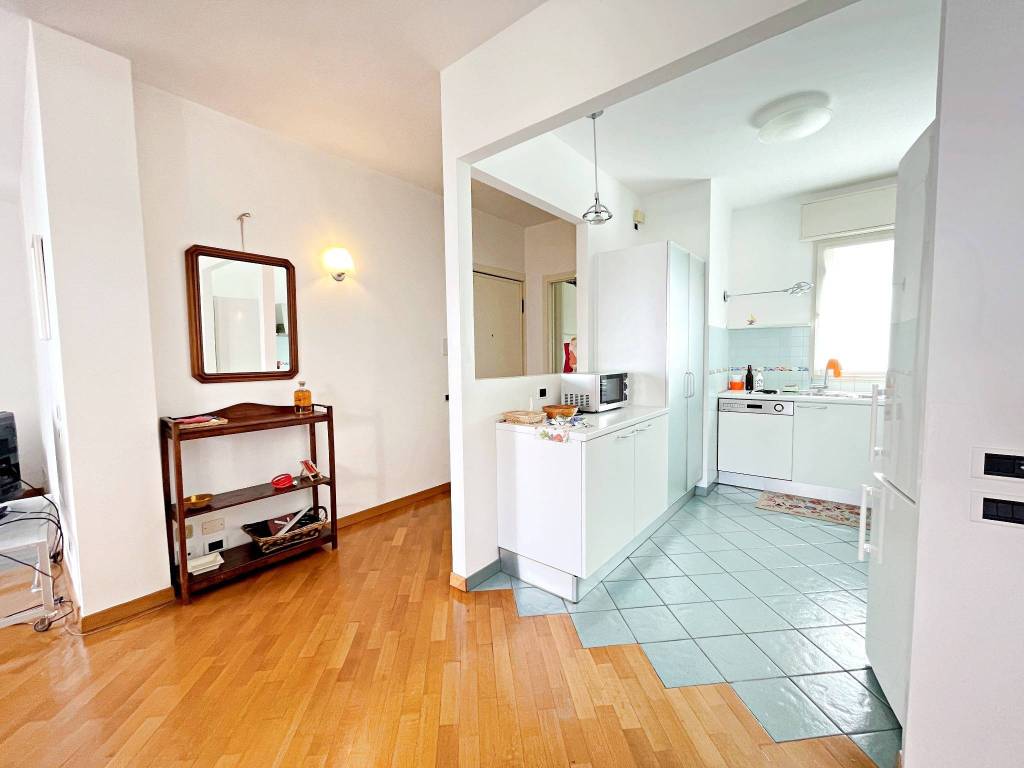 Appartamento a Riccione in Viale Alfredo Catalani, 9 - Foto 3