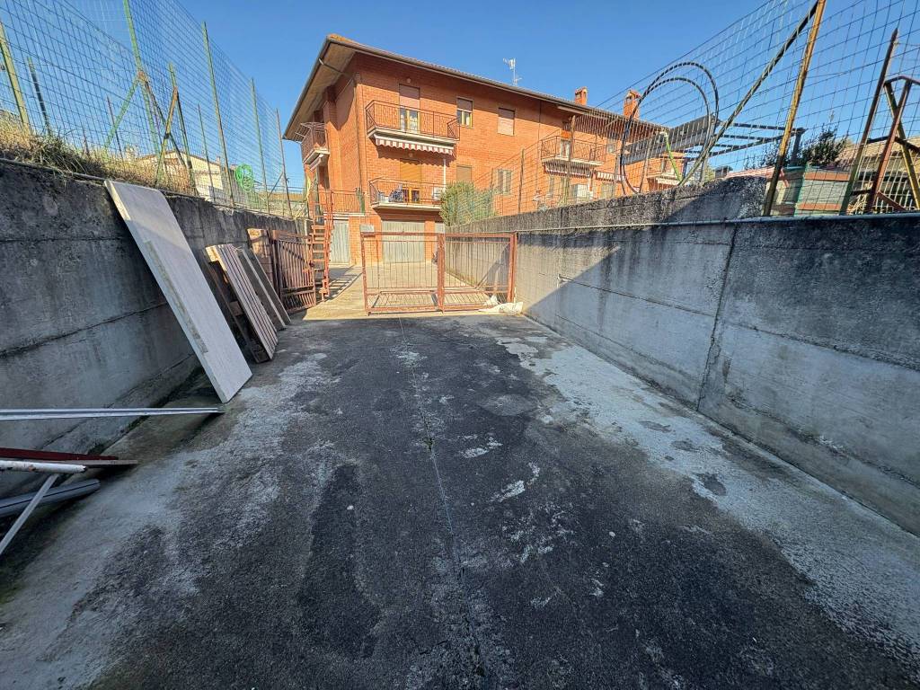 Box / garage a Castiglione del lago in Via Aldo Moro, 13 - Foto 4