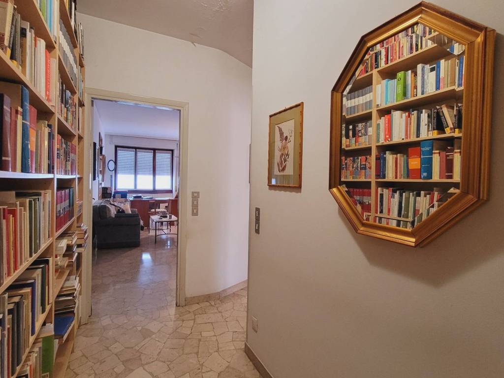 Appartamento a Busto arsizio in Via Generale Antonio Cantore, 9 - Foto 3