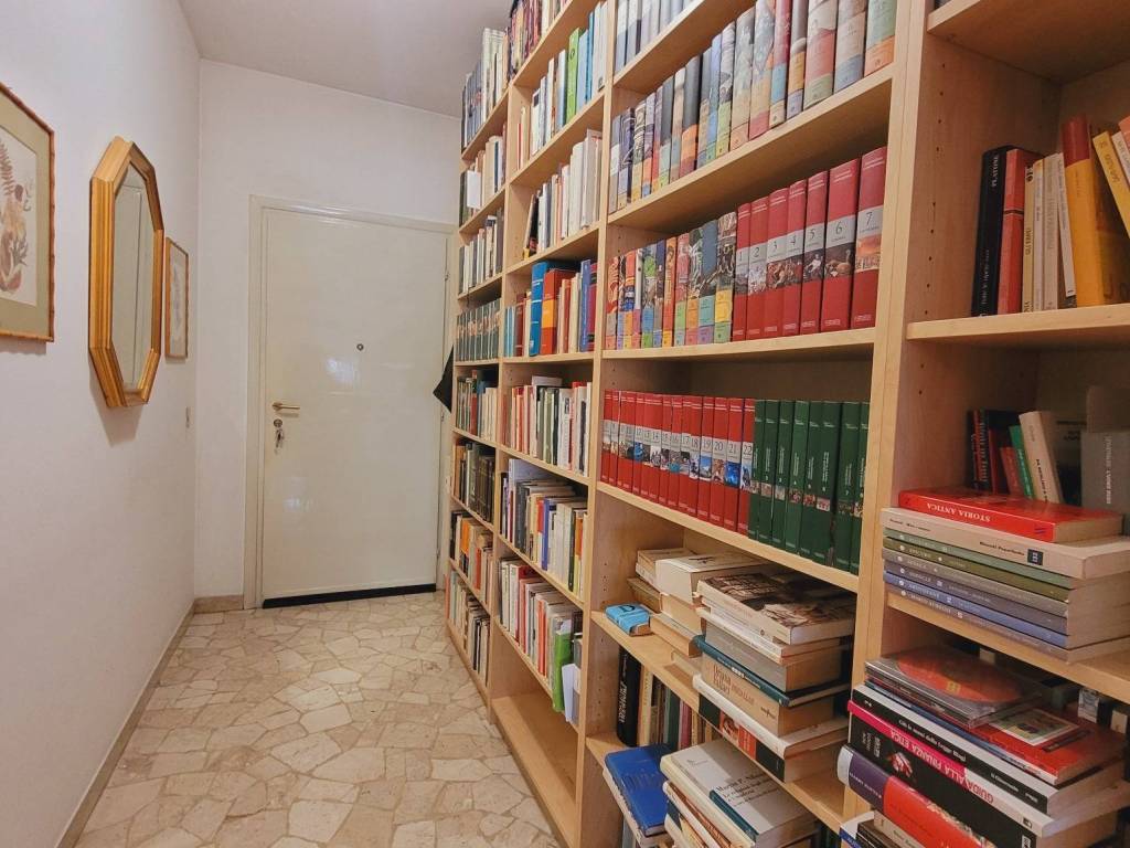 Appartamento a Busto arsizio in Via Generale Antonio Cantore, 9 - Foto 4