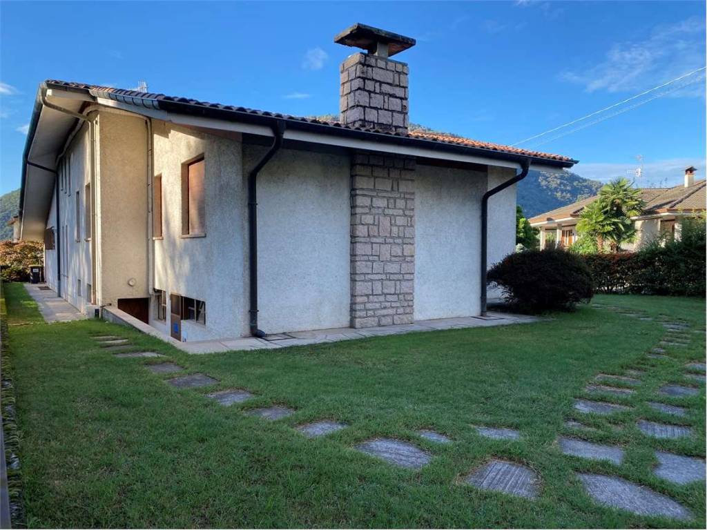 Villa a Cambiasca in VIA MADONNA DEL CARMINE, 17 - Foto 4