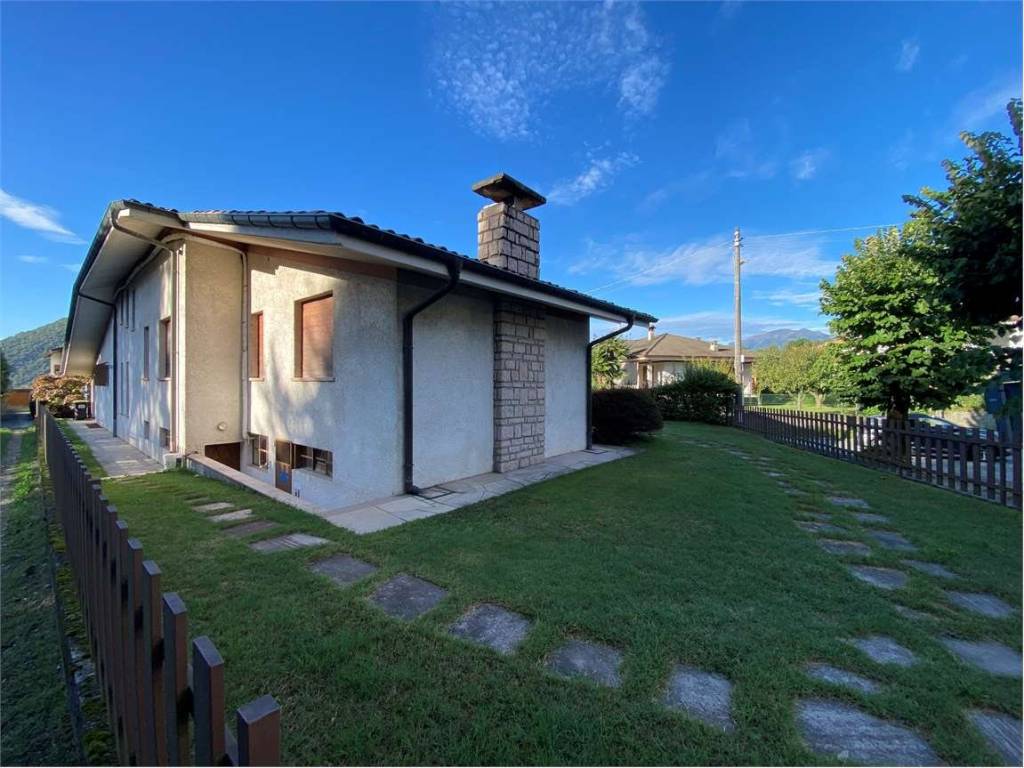 Villa a Cambiasca in VIA MADONNA DEL CARMINE, 17 - Foto 5