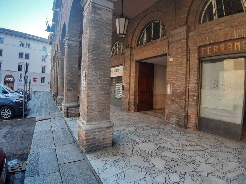 Immobile a Ferrara in Piazza Sacrati - Foto 2
