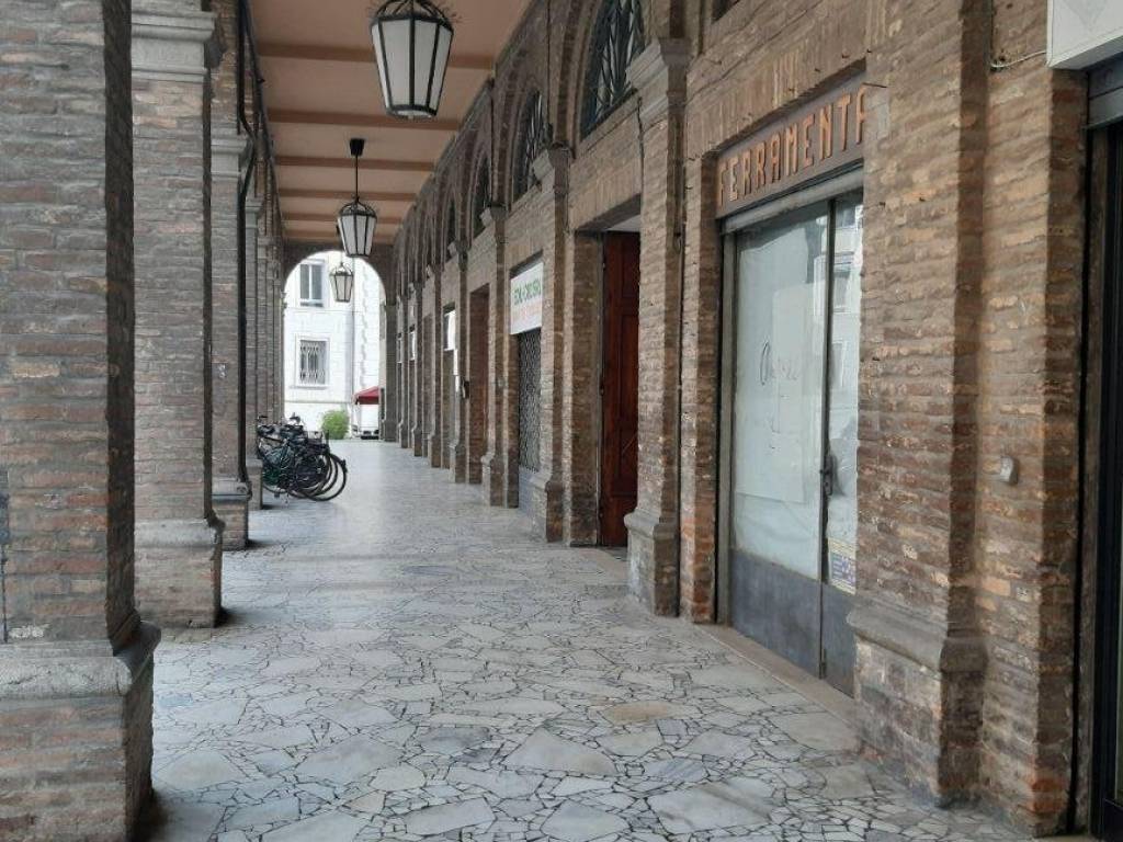 Immobile a Ferrara in Piazza Sacrati - Foto 3