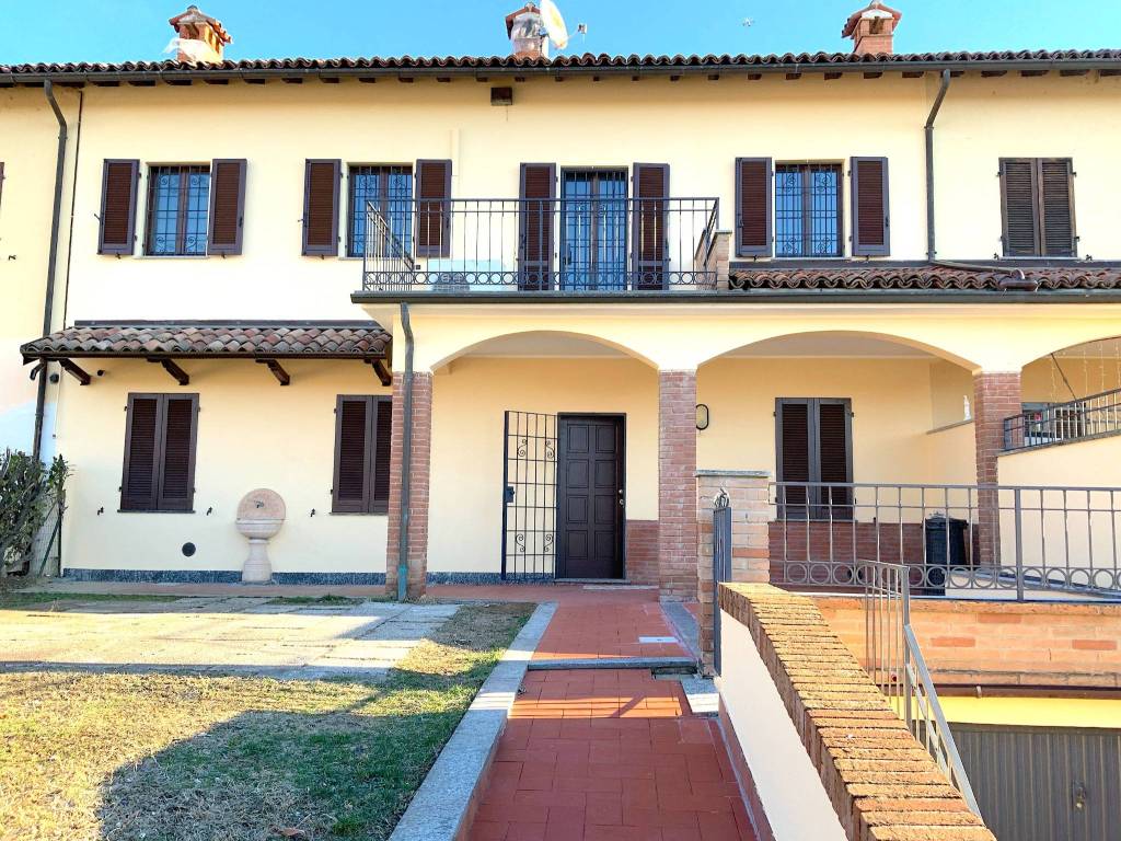 Villetta a schiera a Mortara in Viale Raffaello Sanzio, 10 - Foto 2