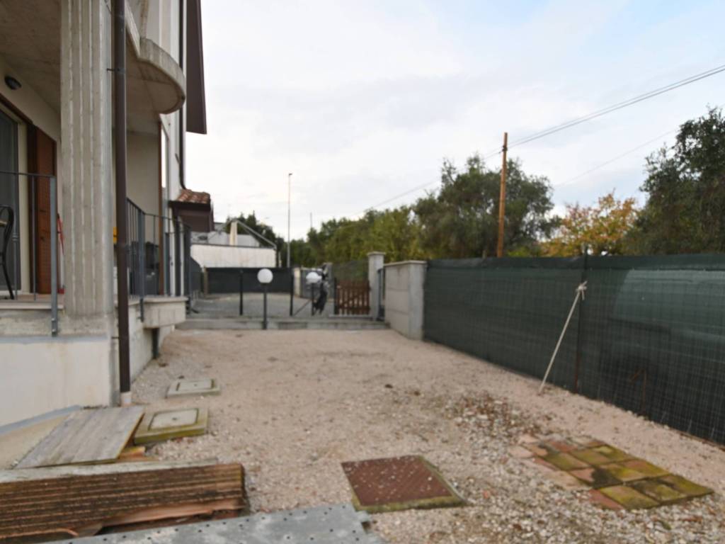 Villa a Morro d'oro in Pagliare di Morro D'Oro - Foto 2