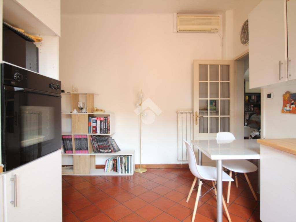 Appartamento a Bologna in V. della Salute, 27 - Foto 2