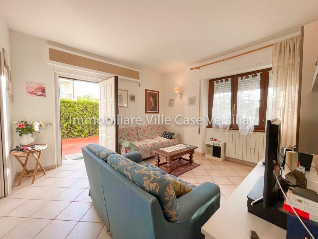 Appartamento a Camaiore in Via Giosuè Carducci - Foto 4