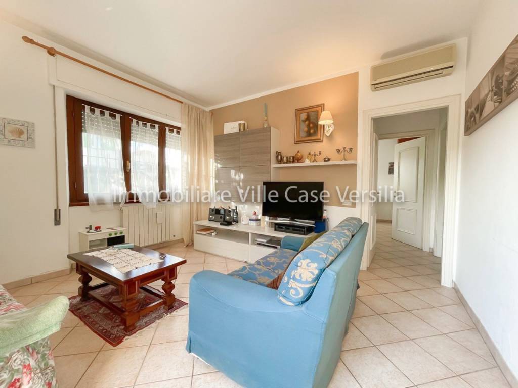 Appartamento a Camaiore in Via Giosuè Carducci - Foto 5