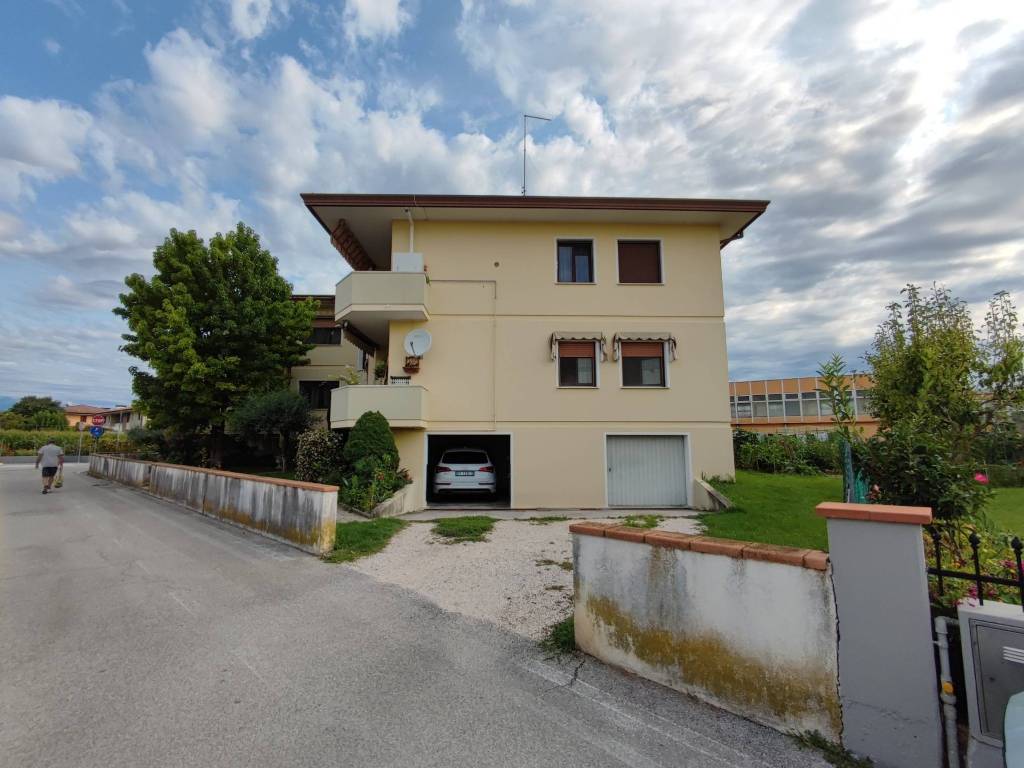 Appartamento a Azzano decimo in Via Mores Sopra, 18 - Foto 2