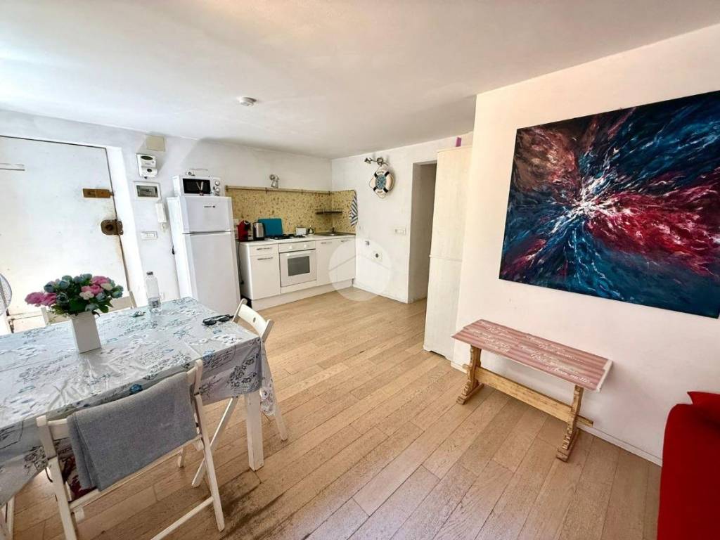 Appartamento a Genova in Vico delle Camelie, 8 - Foto 3