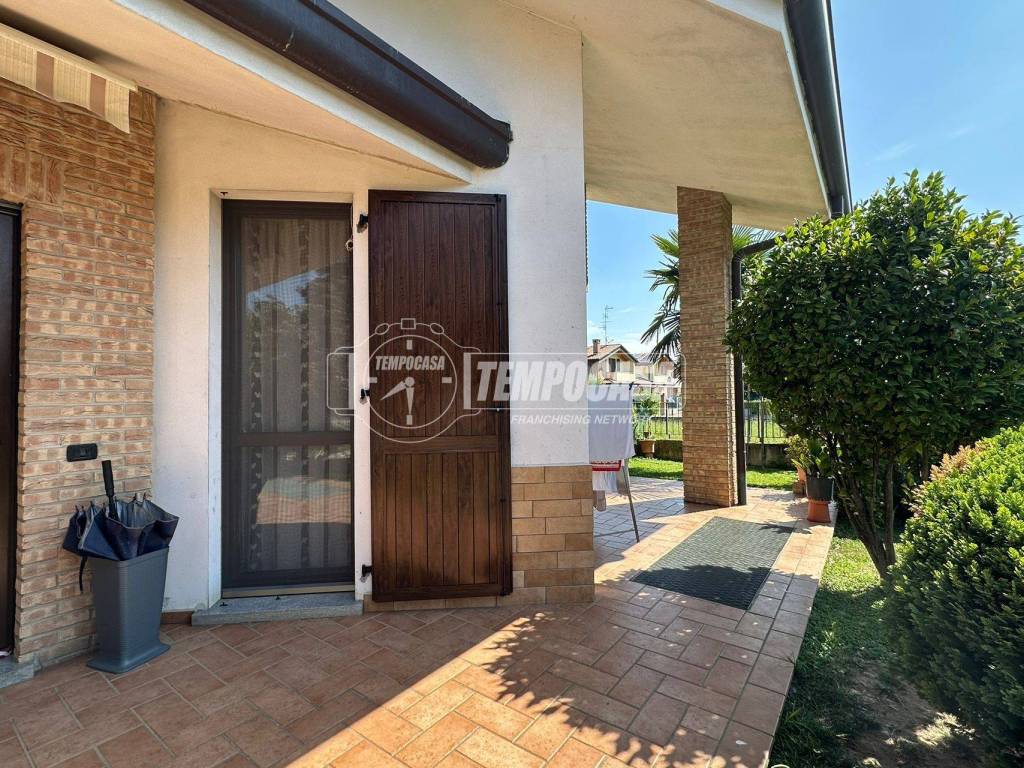 Villa a Cogliate in Via galvani - Foto 2