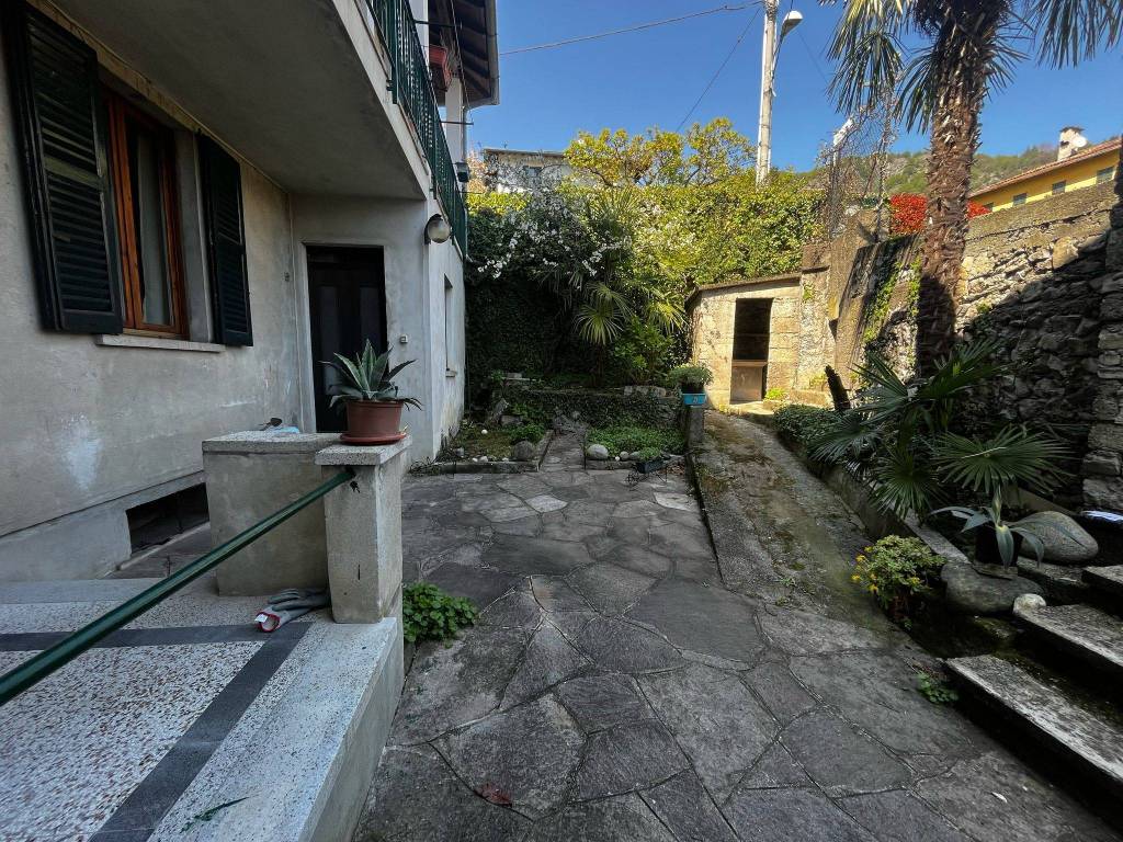 Appartamento a Tremezzina in Via Quaranta Martiri, 7 - Foto 4