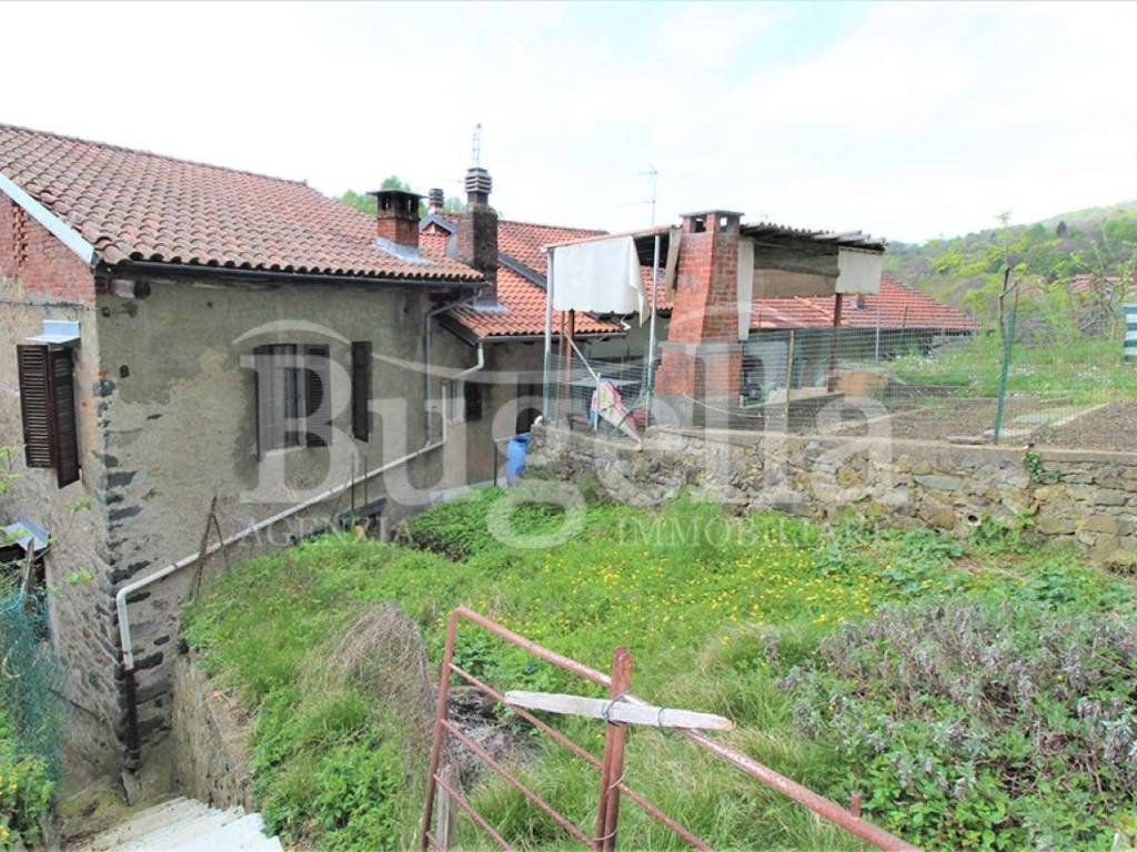 Casa indipendente a Camandona in via frazione Vacchiero 9 - Foto 2