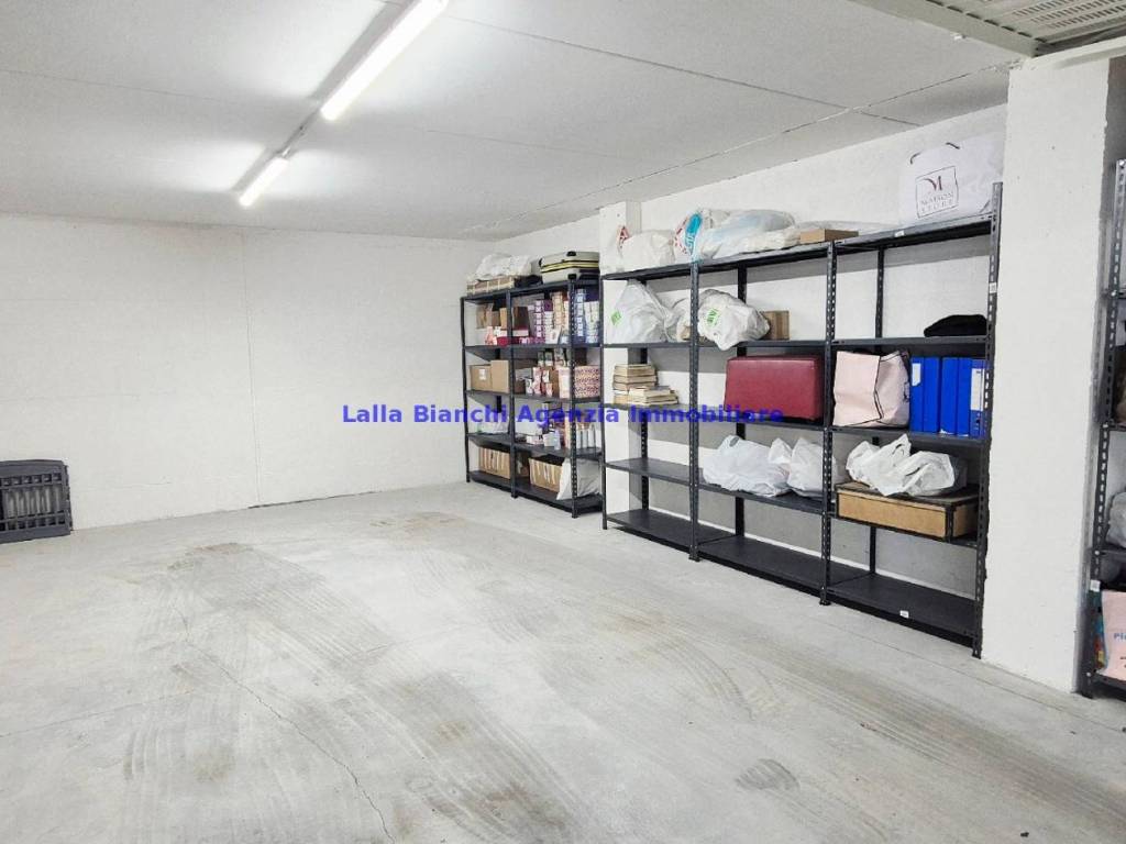Box / garage a Pesaro in Via Ugo Foscolo - Foto 4