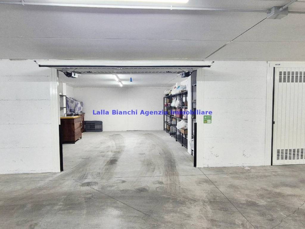 Box / garage a Pesaro in Via Ugo Foscolo - Foto 5