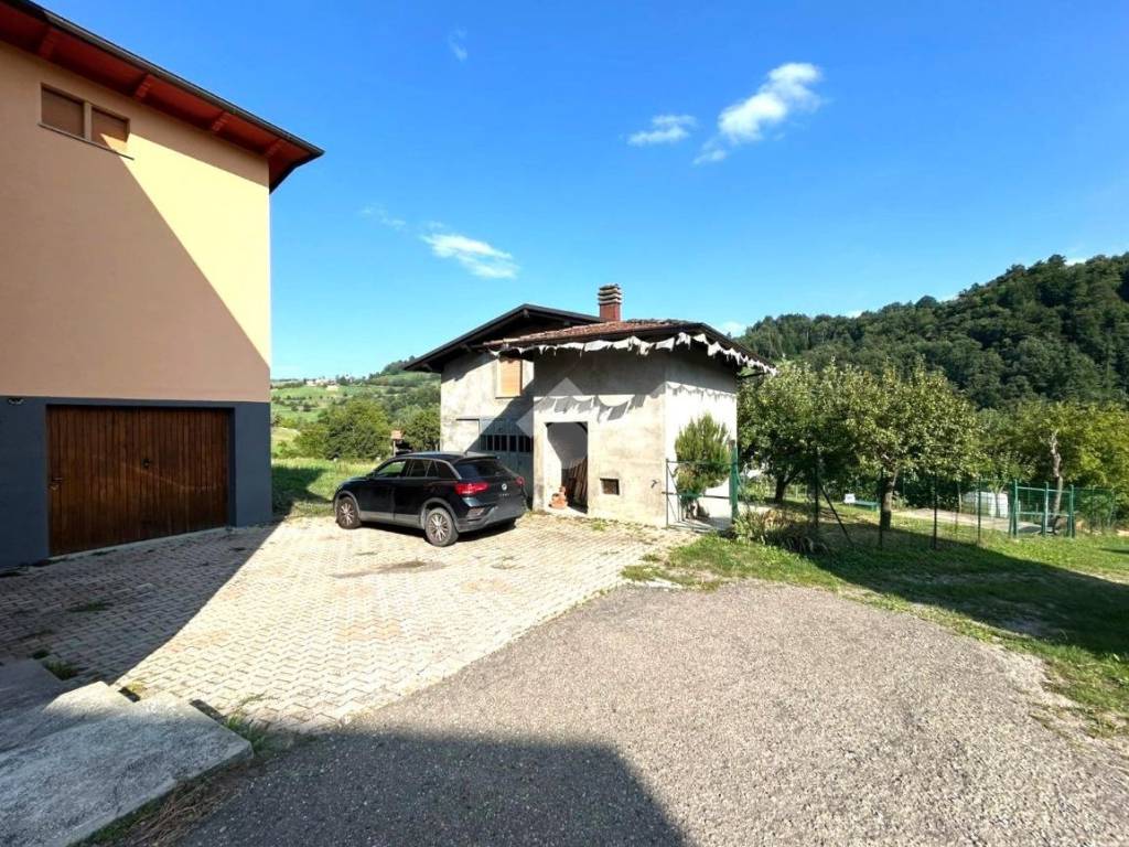 Casa indipendente a Pavullo nel frignano in Via casa venturelli, 6 - Foto 2