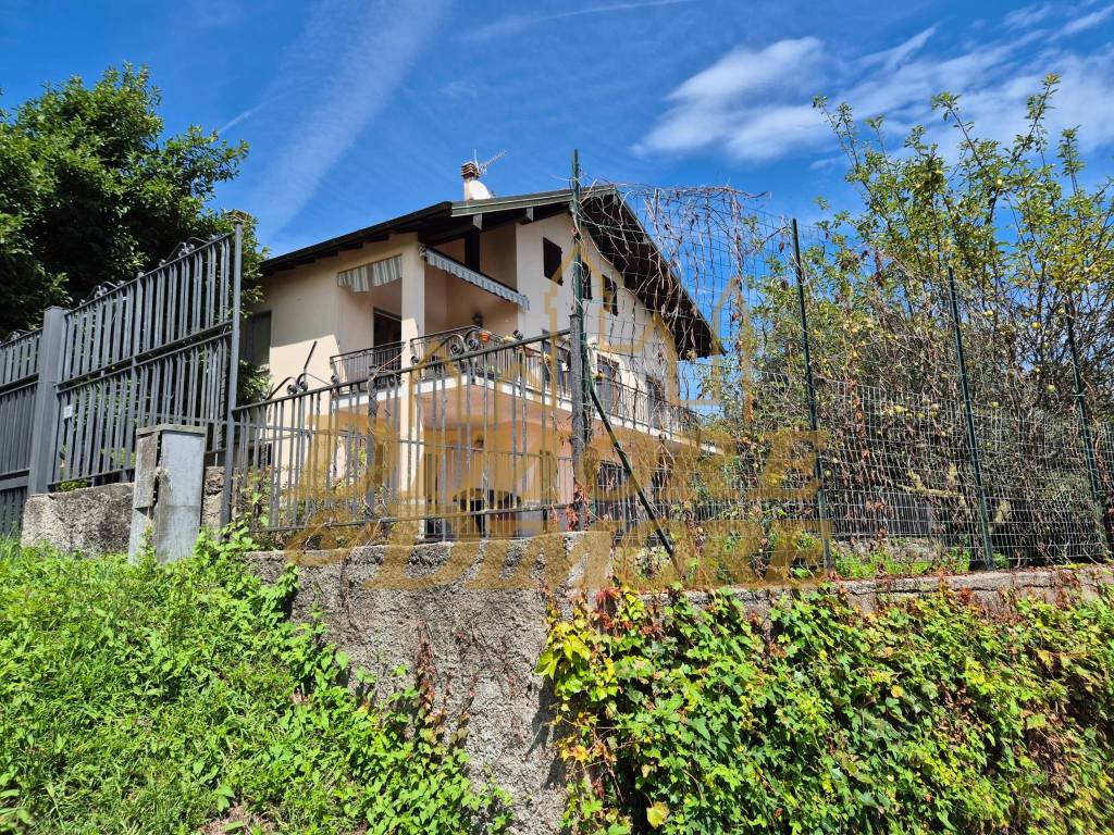 Villa a Arizzano in Via Piemonte, 29 - Foto 2