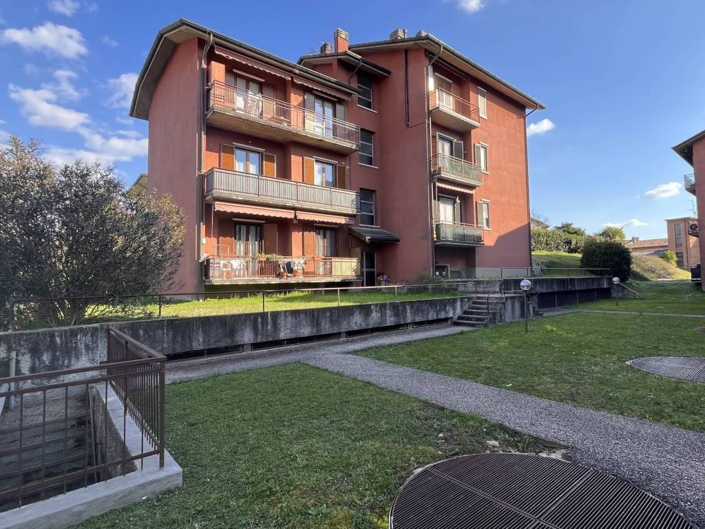Appartamento a Nibionno in Via Luigi Cadorna, 7 - Foto 3
