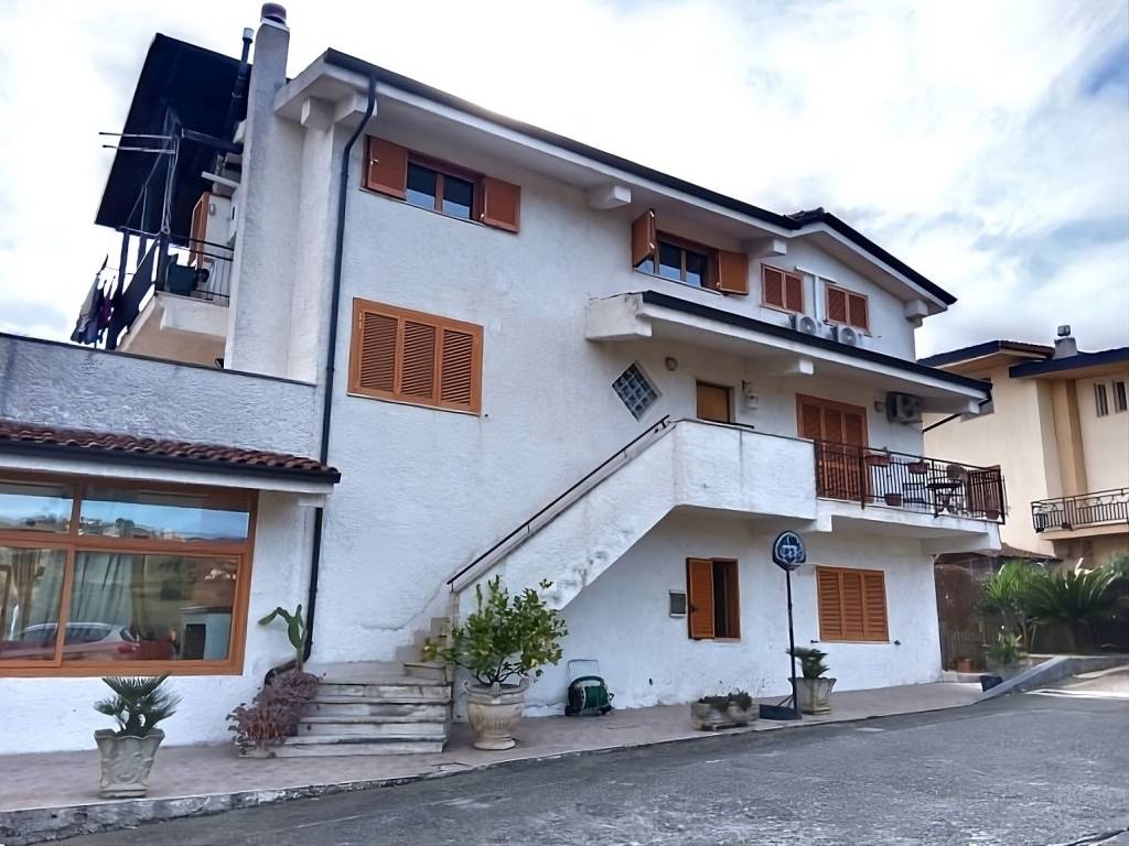 Appartamento a Carolei in Via Sicilia - Foto 2