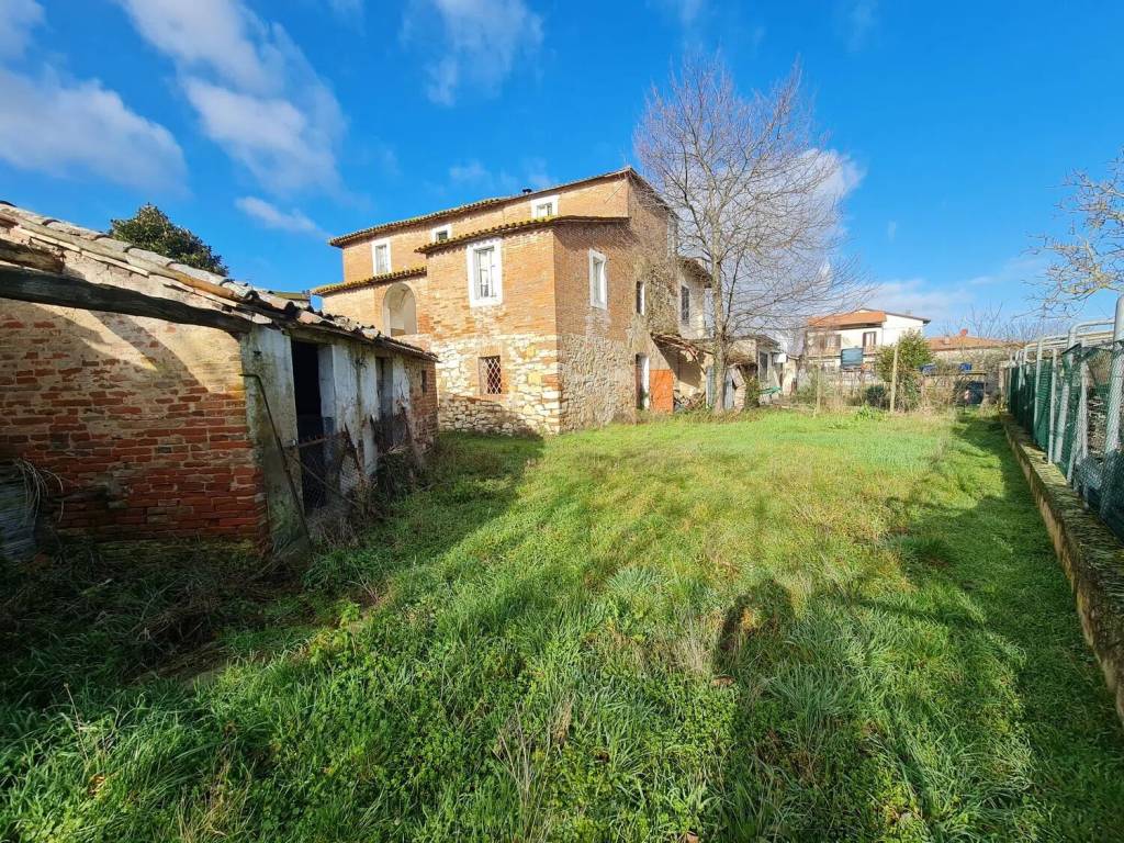 Rustico / casale a Castiglione del lago in Via Del Gioco - Foto 2