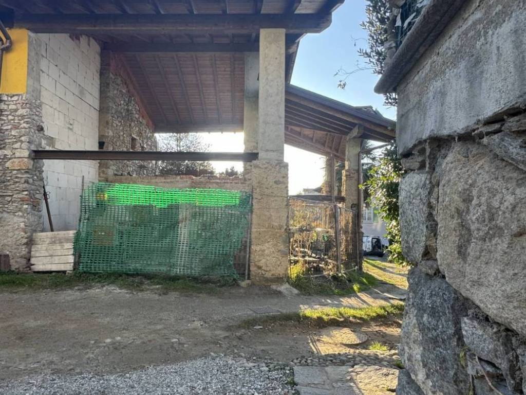 Rustico / casale a Cadrezzate con osmate in via Bascaletta, 6 - Foto 3