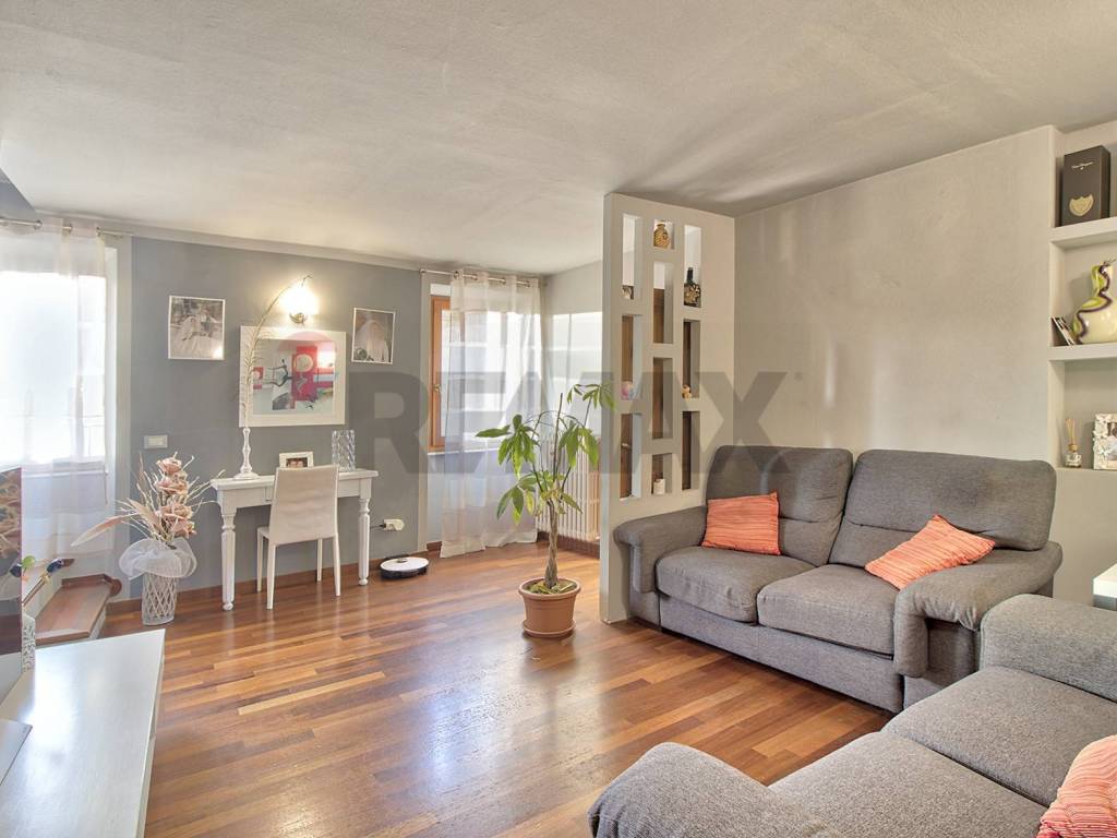 Casa indipendente a Montevarchi in via del tramaglio, 22 - Foto 2