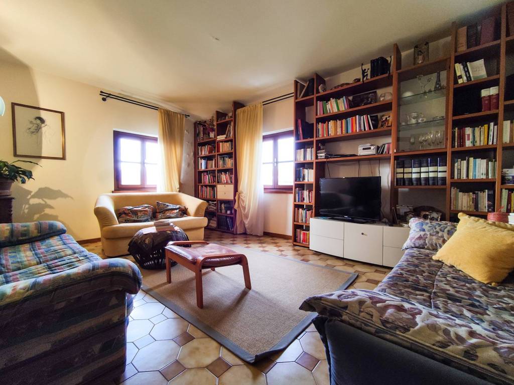 Appartamento a Porcari in Viale Guglielmo Marconi, 3 - Foto 2