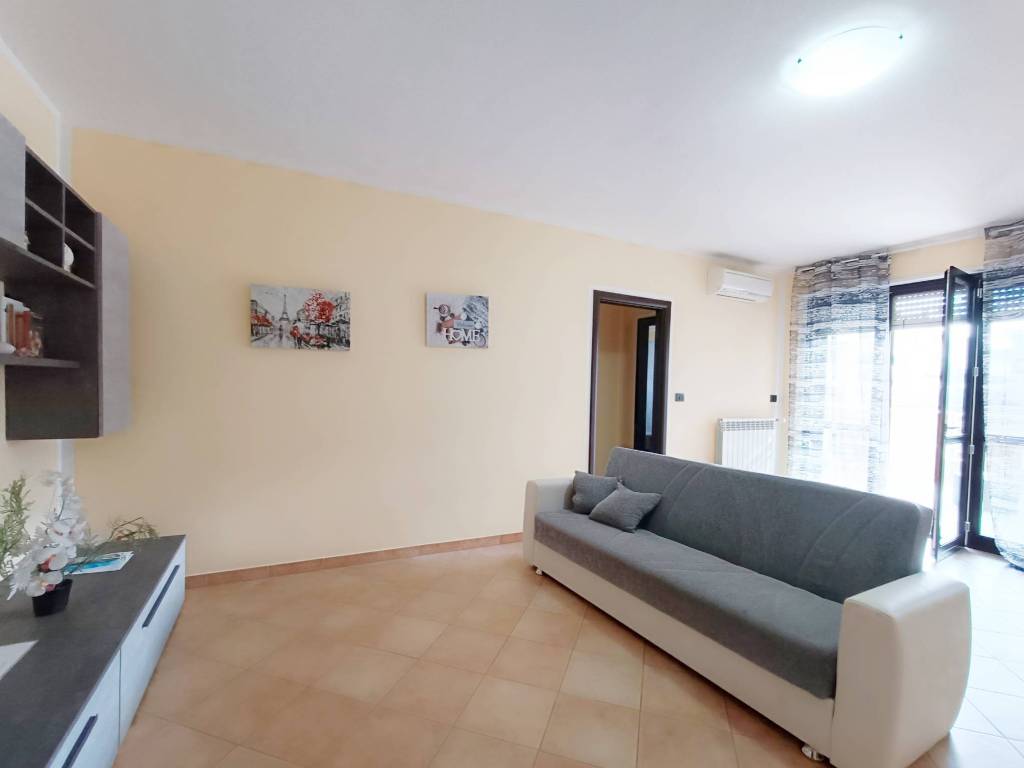 Appartamento a Brindisi in Via Aleandro Gerolamo - Foto 3