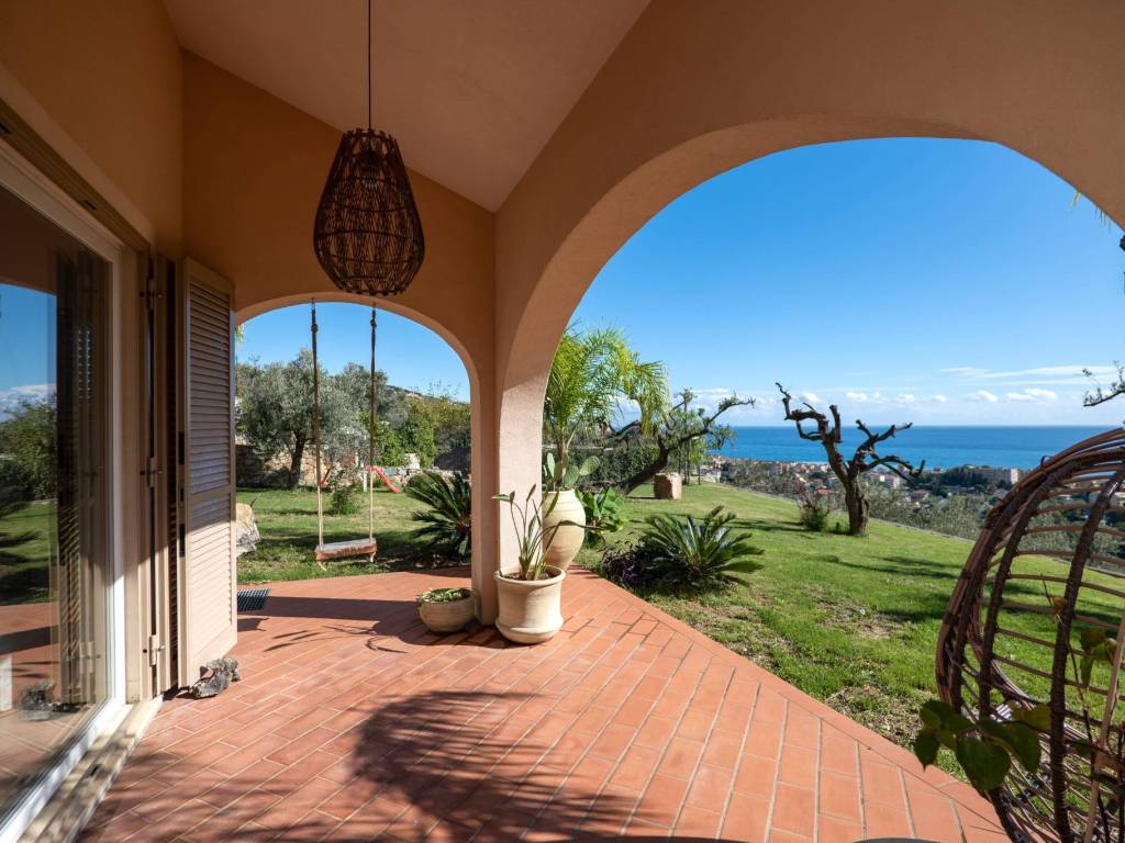 Villa a Pietra ligure in Via San Sebastiano - Foto 2