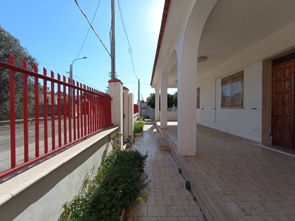 Villa a Pulsano in Via Napoli, 6 - Foto 3