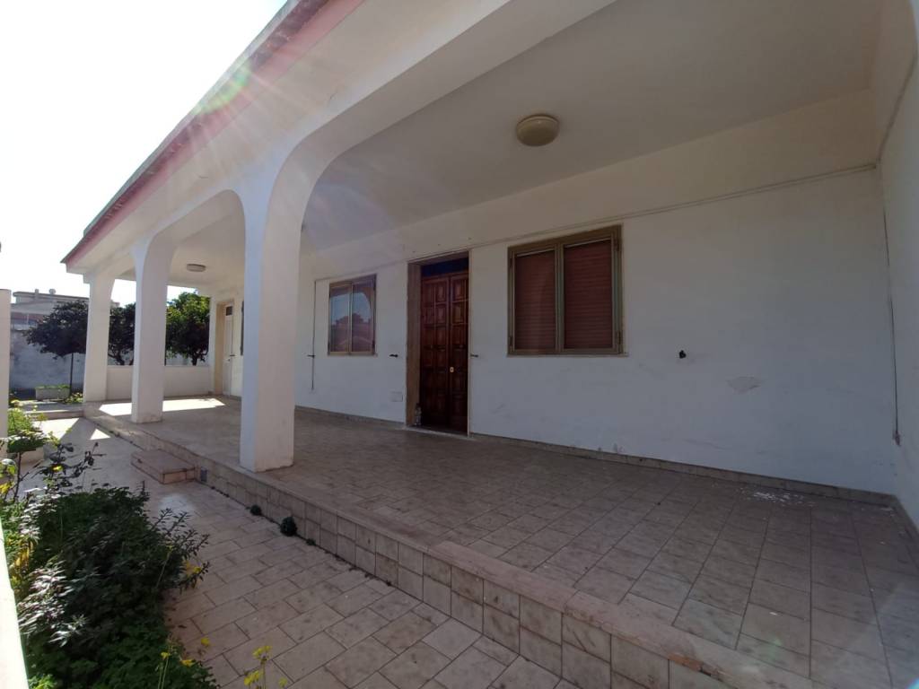 Villa a Pulsano in Via Napoli, 6 - Foto 4