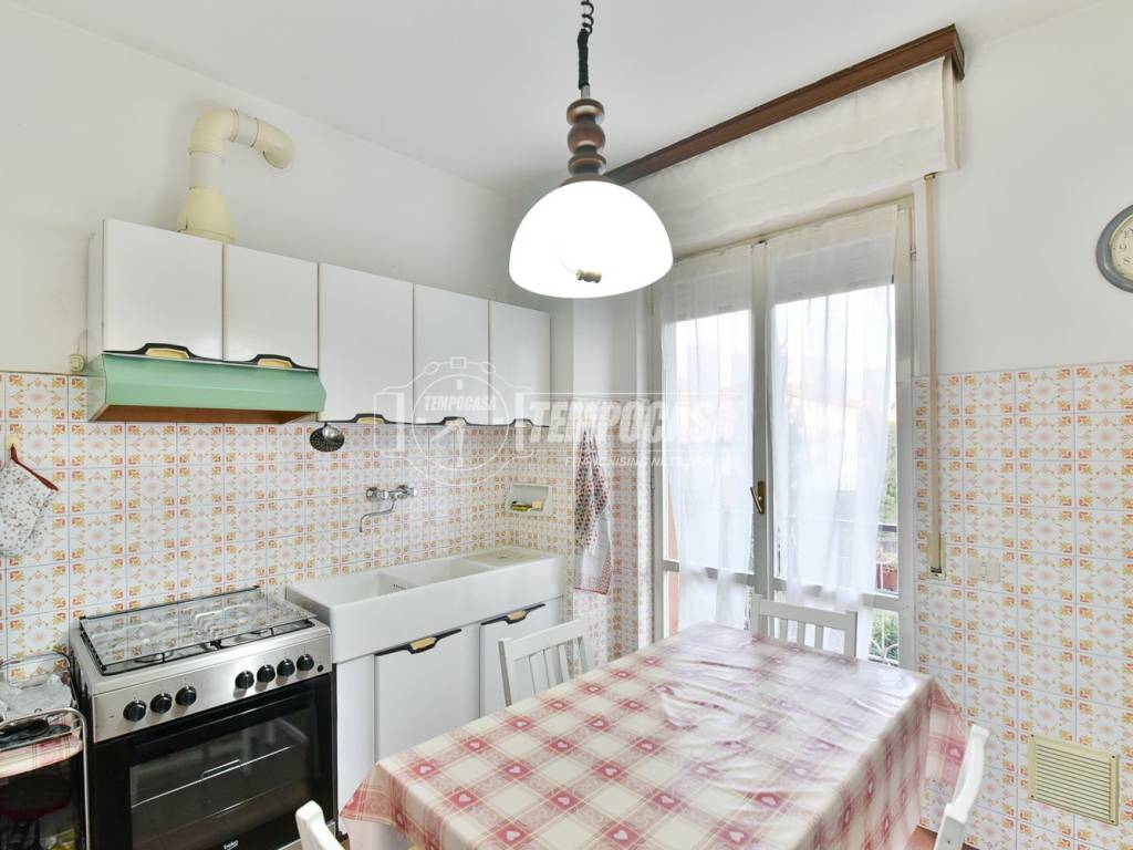 Appartamento a Valmadrera in Via Bovara - Foto 4