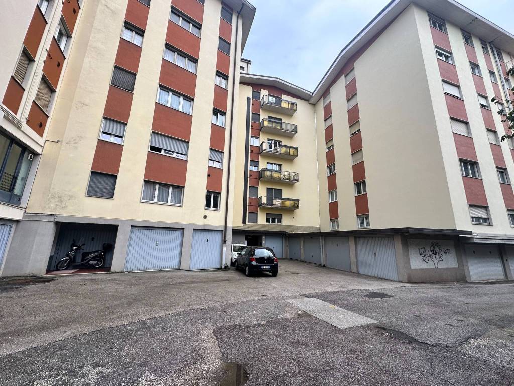 Appartamento a Trento in Via Zara - Foto 2