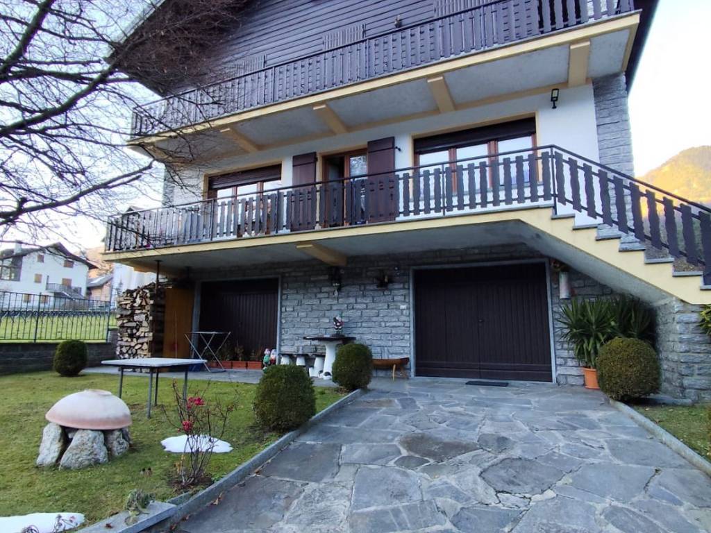 Villa a Druogno in Via Domodossola - Foto 2