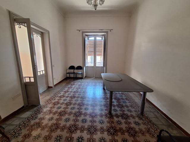 Palazzo / stabile a Vittoria - Foto 2