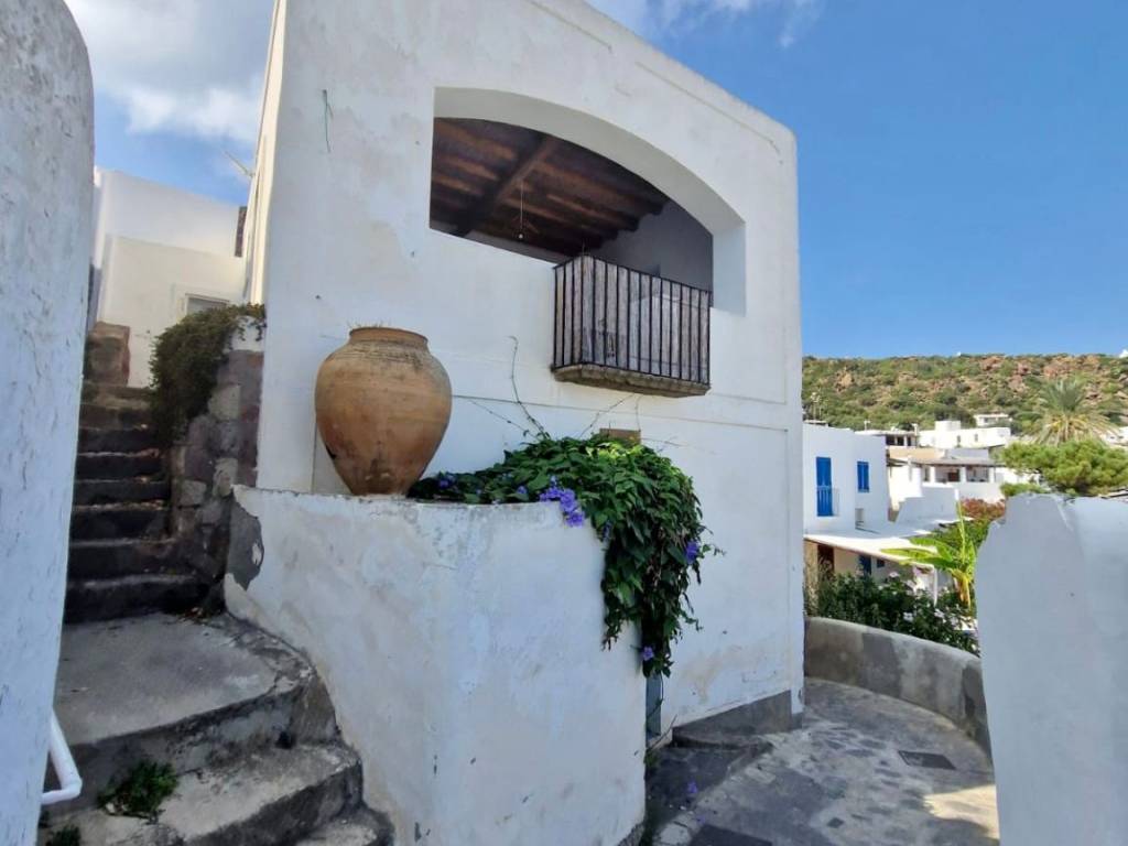 Villa a Lipari in Strada Comunale Coste-Iditella - Foto 2