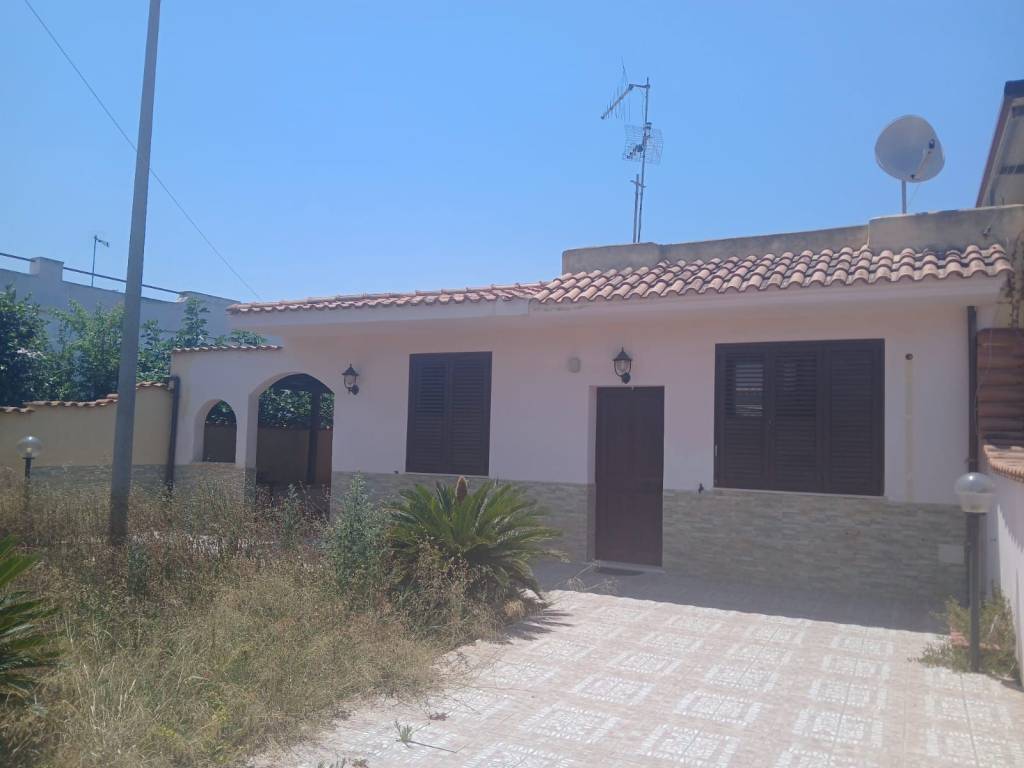 Villa a Cinisi in Via Rocco Chinnici - Foto 2