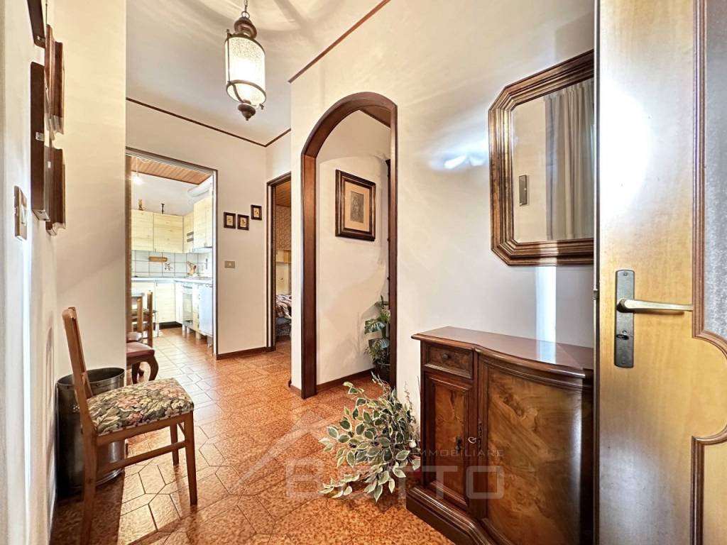 Appartamento a Borgosesia in Via Montrigone 75 - Foto 3