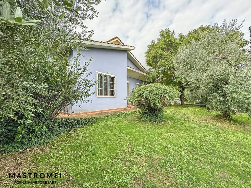 Villa a Altopascio in Via Provinciale Mammianese Nord - Foto 2