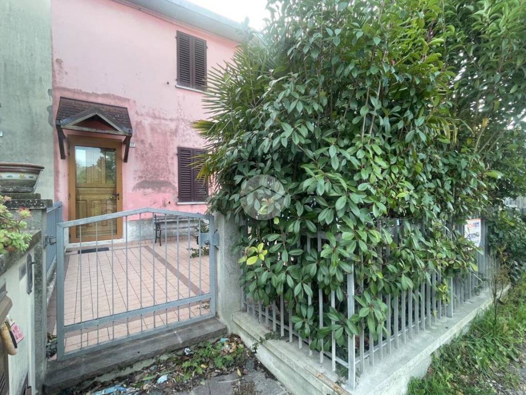 Casa indipendente a Fano in Via Flaminia, 319 - Foto 2