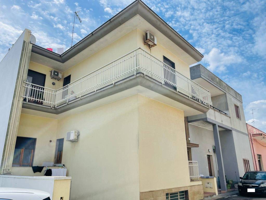 Appartamento a San donato di lecce in Via Guglielmo Oberdan, 49 - Foto 2