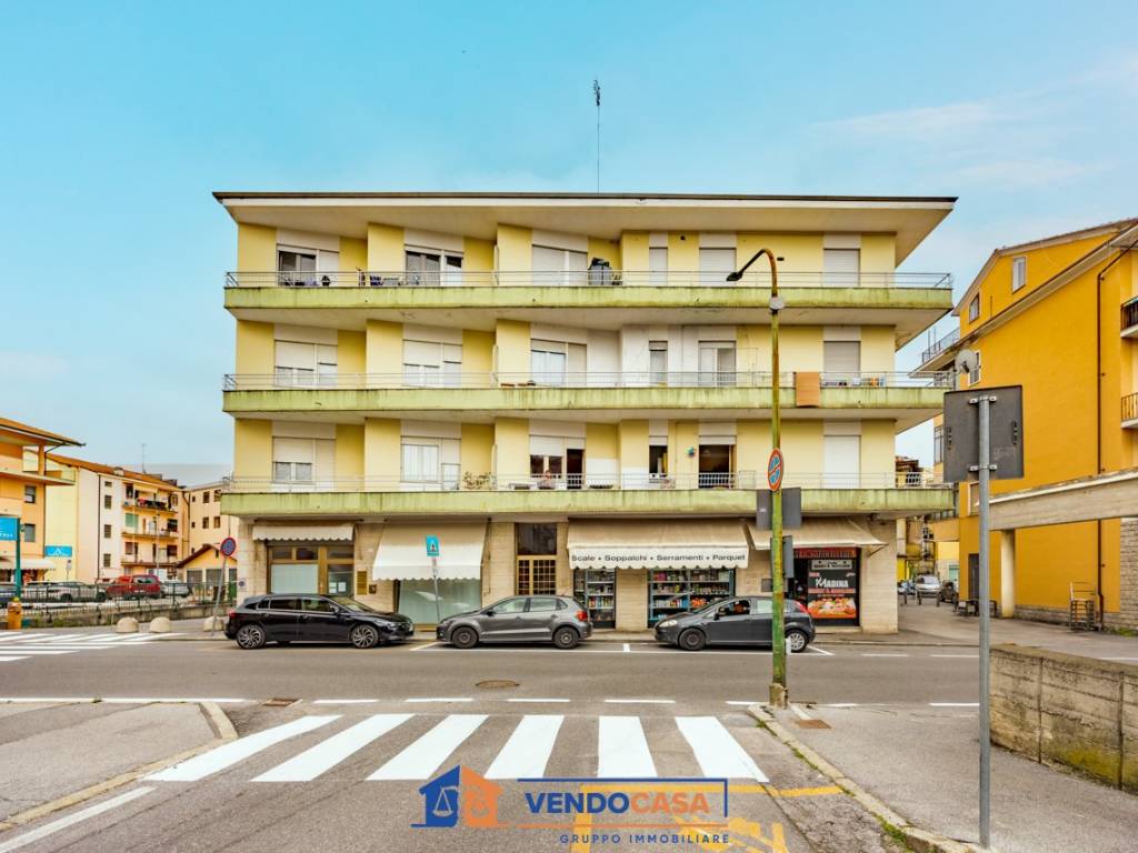 Appartamento a Mondovì in Via Giovan Battista Quadrone, 8 - Foto 2
