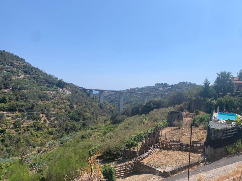 Villa a Bordighera in Via Generale Vincenzo Rossi, 128 - Foto 4
