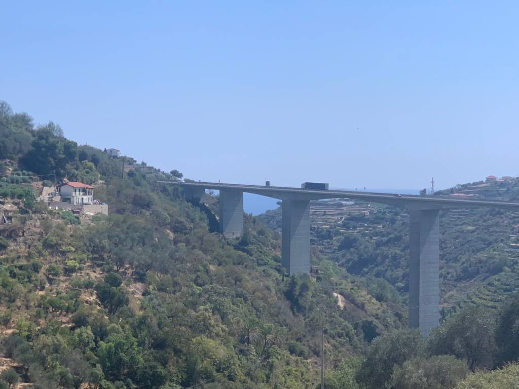 Villa a Bordighera in Via Generale Vincenzo Rossi, 128 - Foto 5