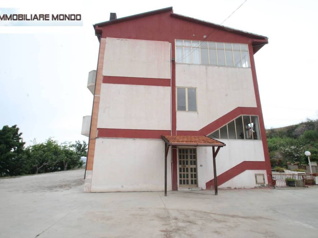 Rustico / casale a Portocannone in Piazza Skanderbeg Xxiii - Foto 2