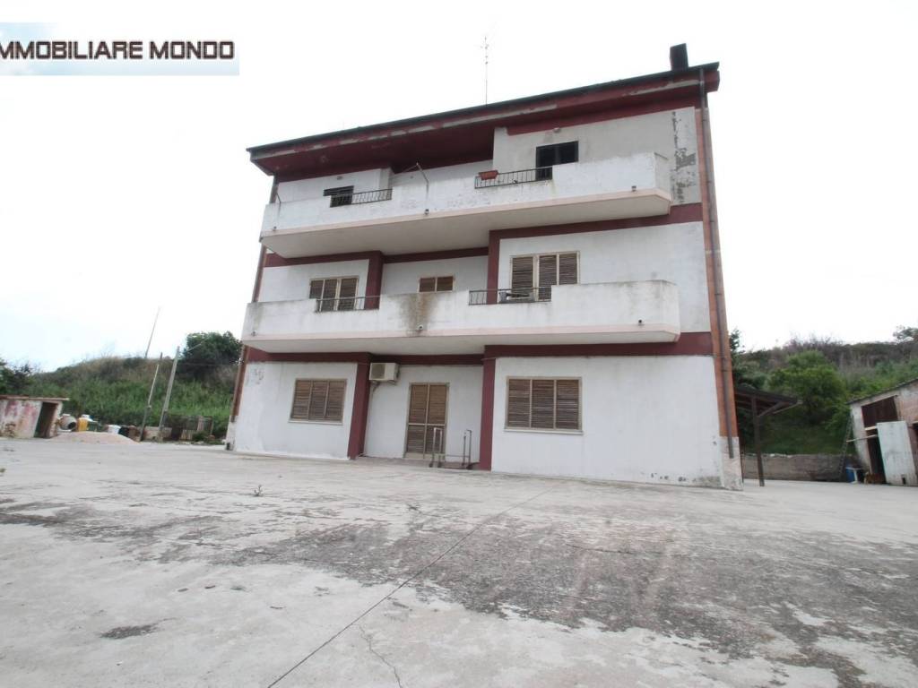 Rustico / casale a Portocannone in Piazza Skanderbeg Xxiii - Foto 4