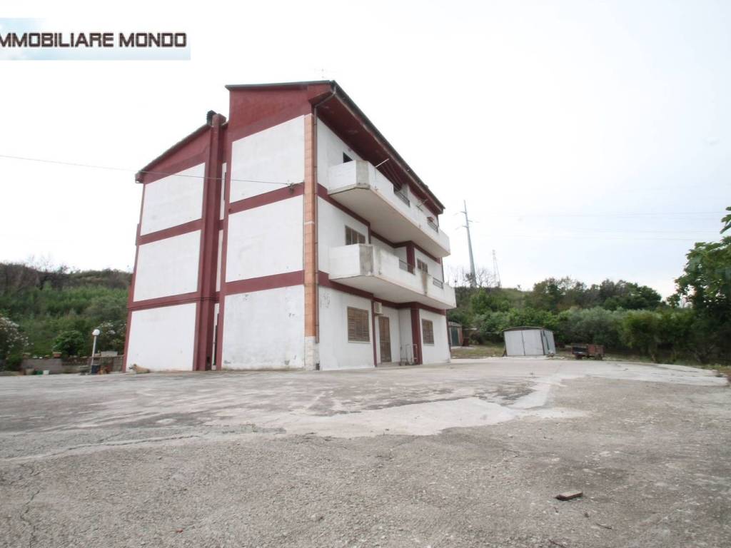 Rustico / casale a Portocannone in Piazza Skanderbeg Xxiii - Foto 5
