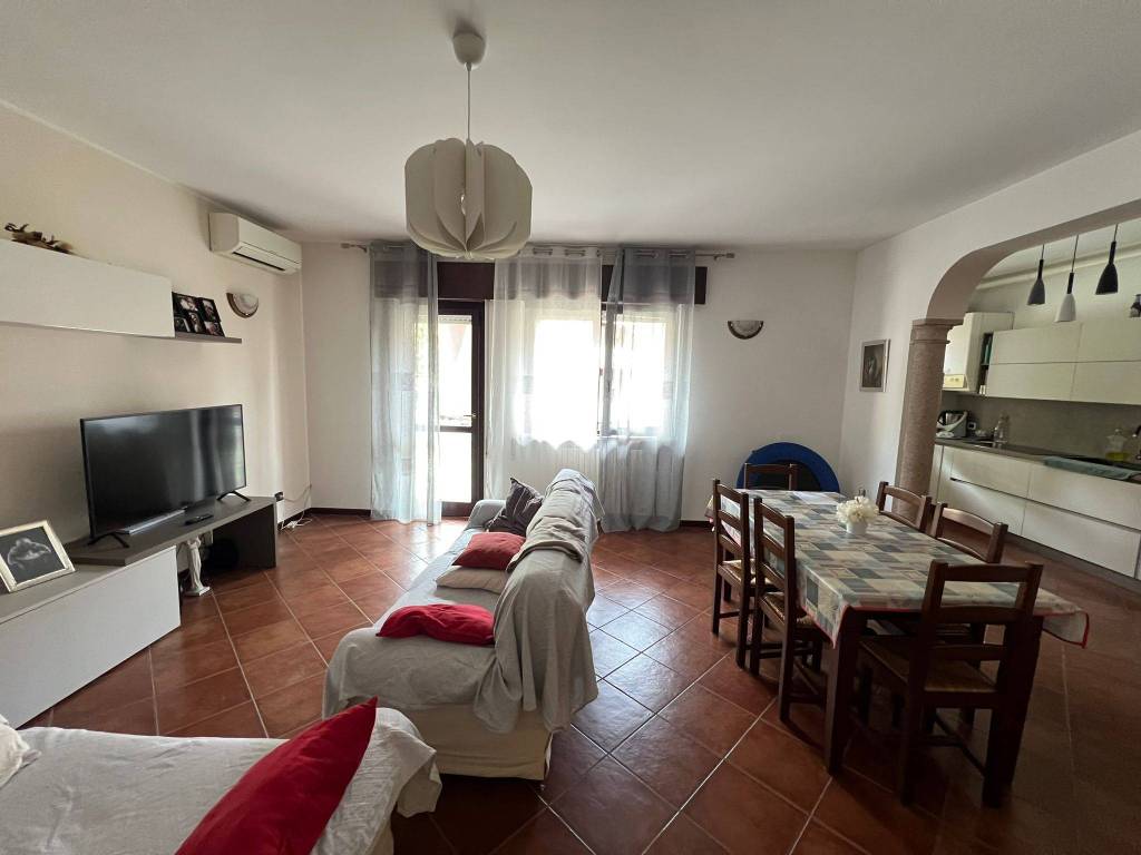 Appartamento a Sumirago in Via Giuseppe Pirovano, 1 - Foto 4