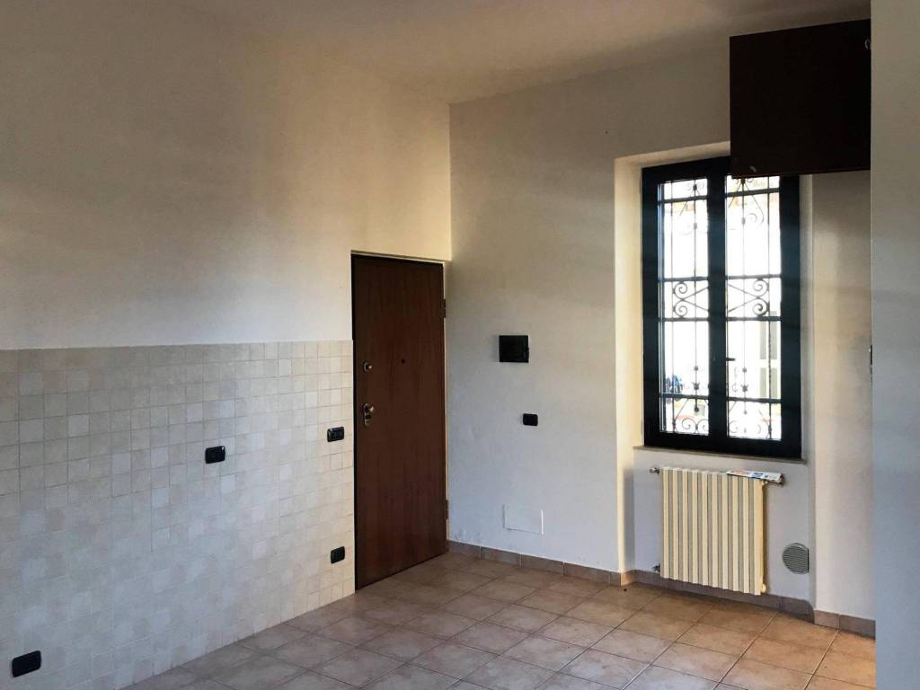 Appartamento a Saronno in Via Dante Alighieri, 3 - Foto 2